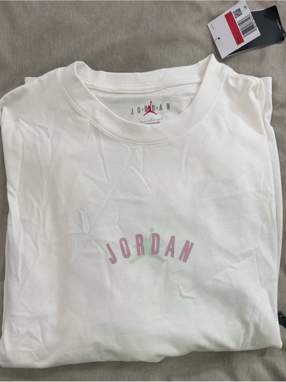 Jordan Mens Oversized White Graphic Tee
